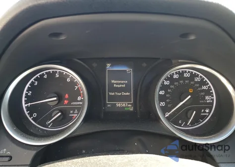 2018 Toyota Camry Le z USA, uszkodzony, nr VIN 4T1B11HK8JU011562